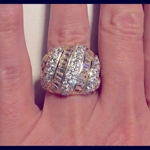 Gorgeous Absolute NWOT CZ Sterling Silver Ring